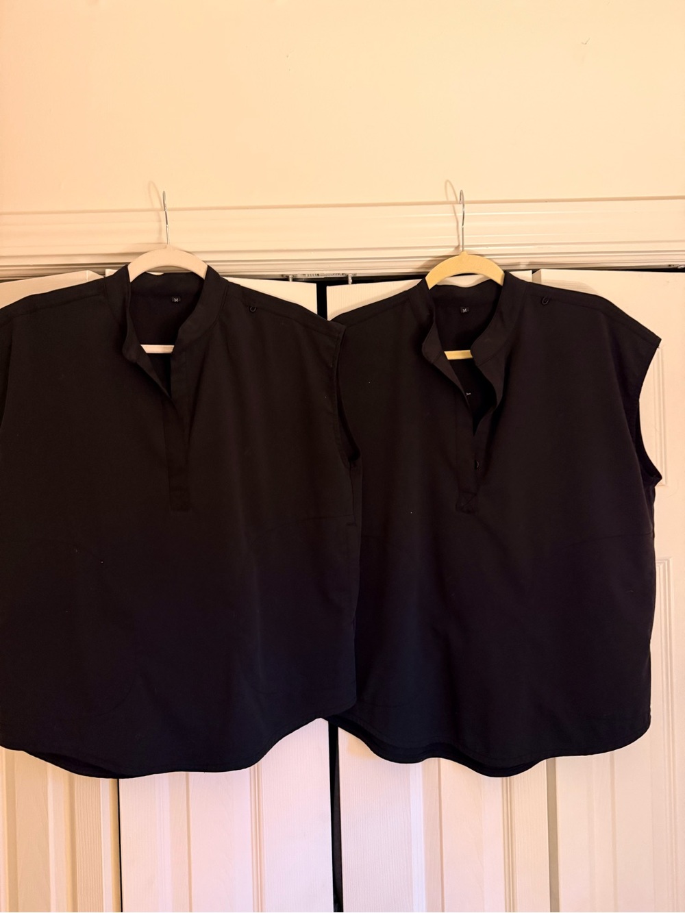 Women’s black UnifiedMedTech scrub top. Oversized fit MEDIUM